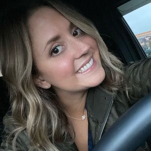 Meet your Posher, Traci